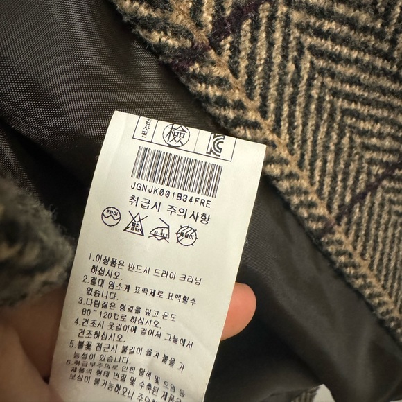 A checked pattern wool long coat from S.Korea 🤎 - Picture 7 of 8